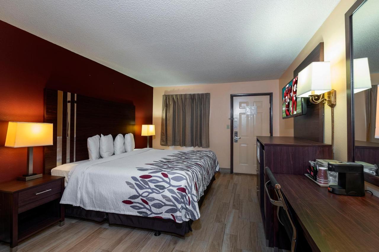 Red Roof Inn Valdosta - University Bagian luar foto